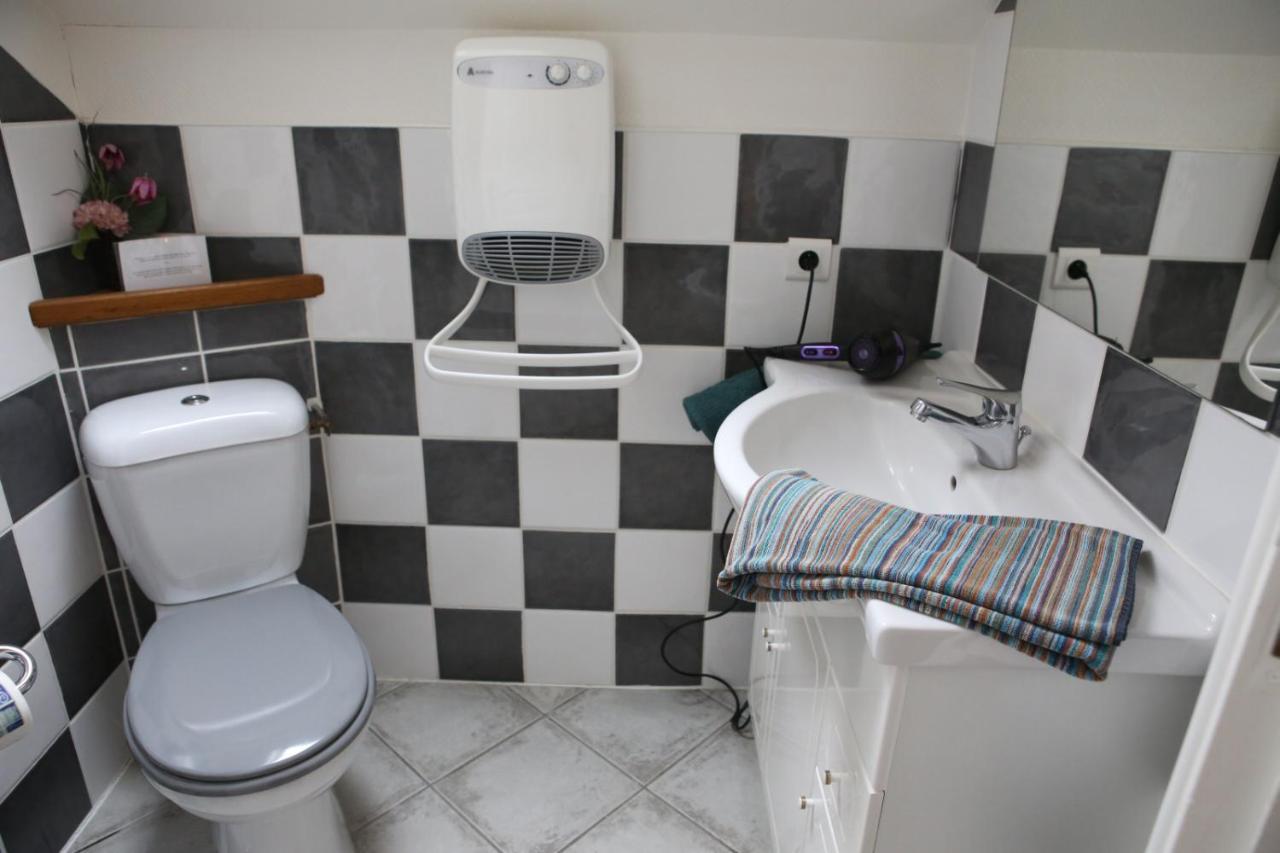 Double Room Private Bathroom