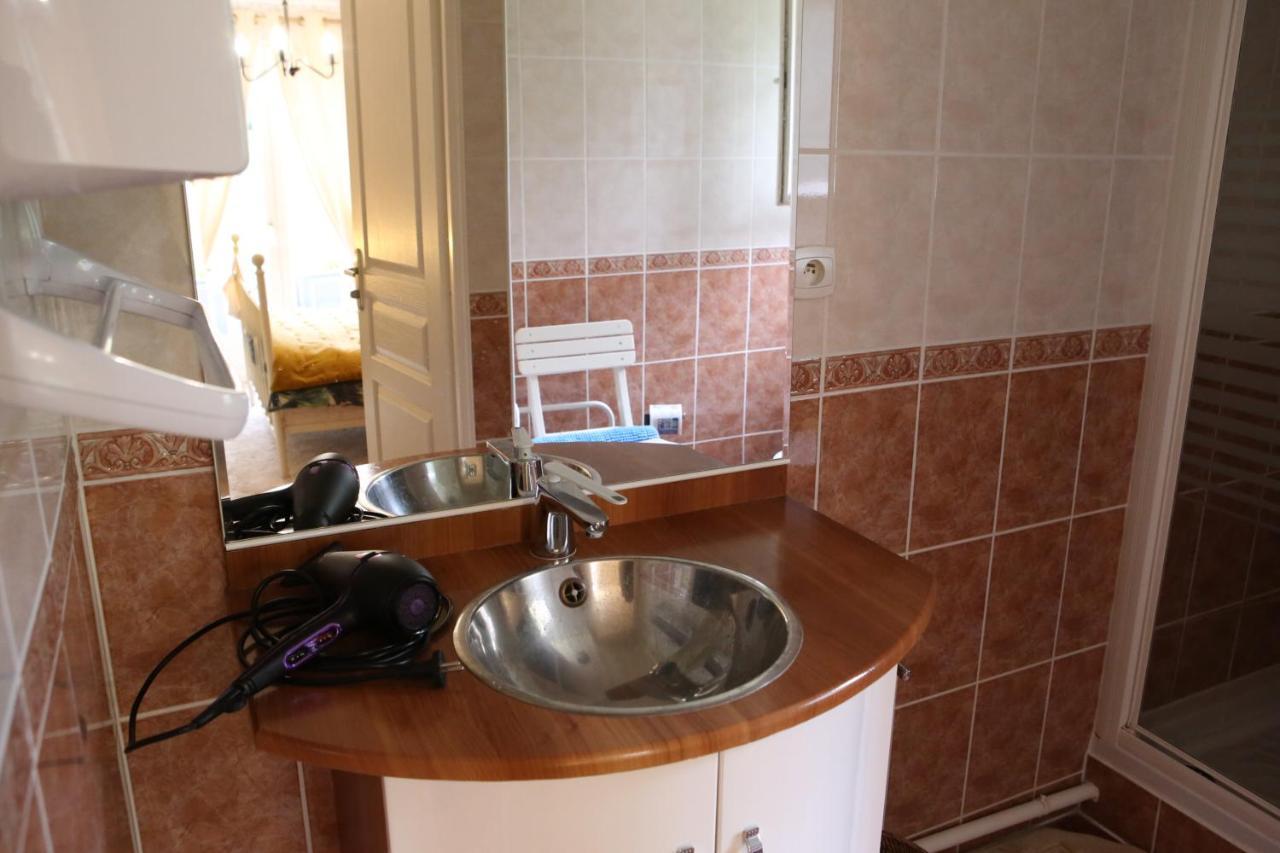 Double Room Private Bathroom