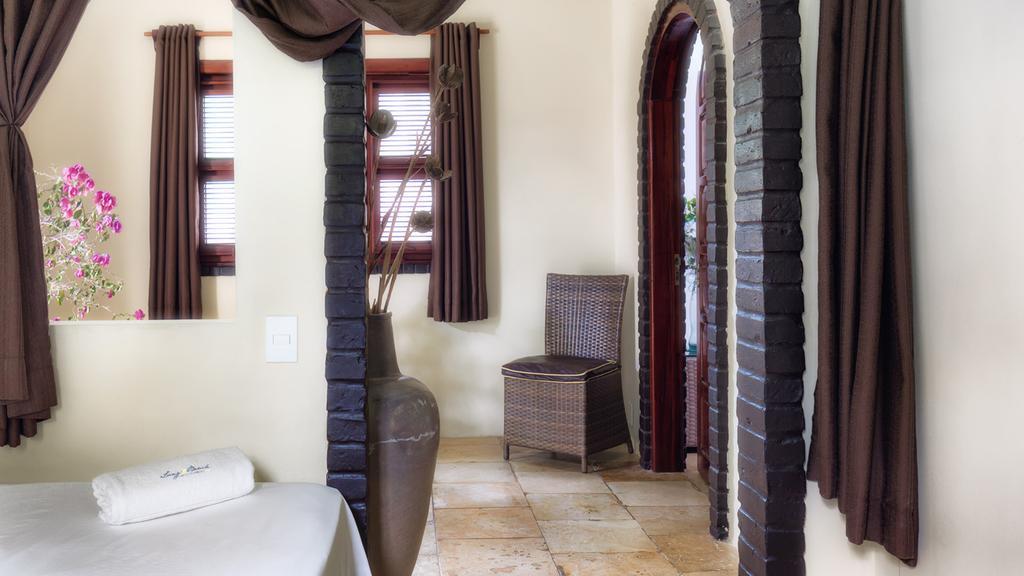 Family Bungalow with Garden View,697589457:JPEG