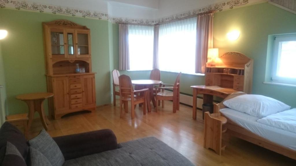 One-Bedroom Suite,1134972637:JPEG
