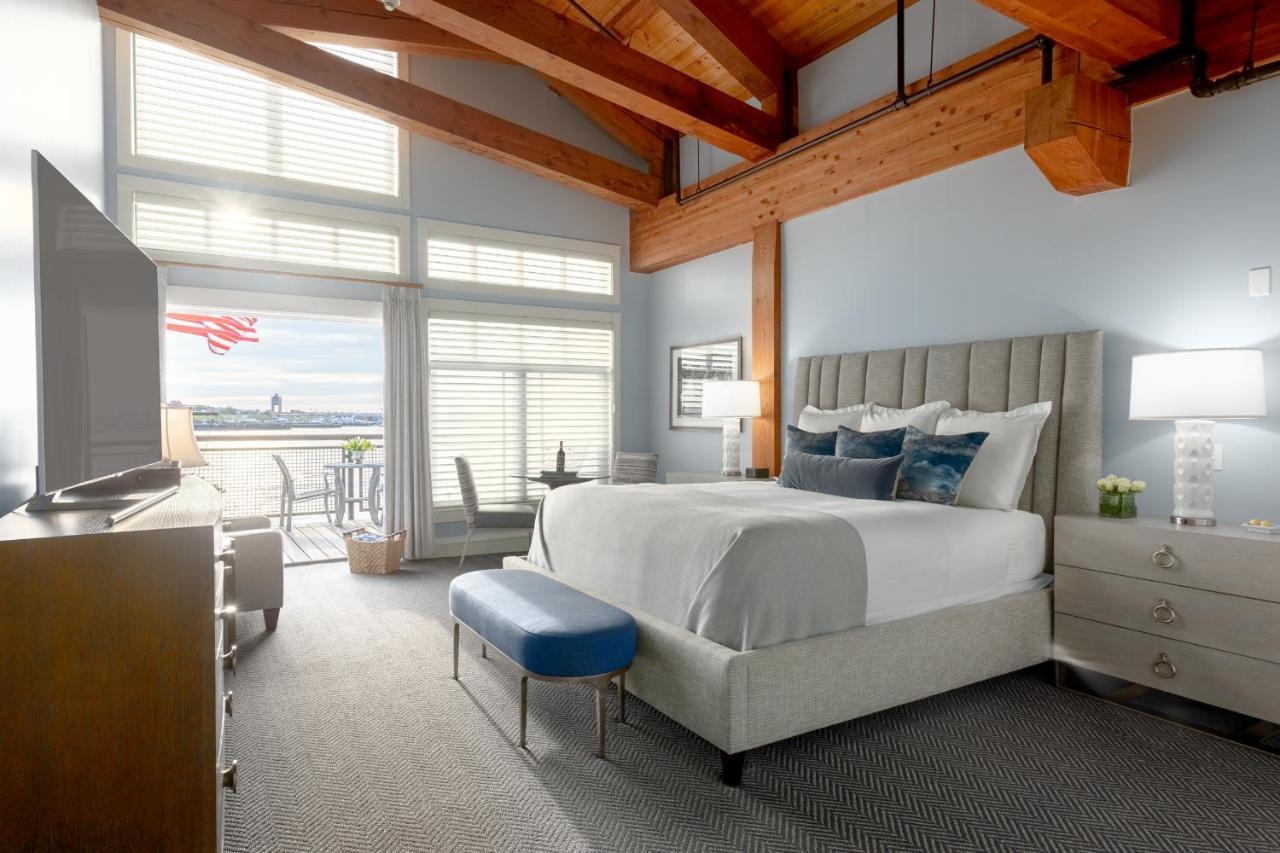 Superior King Room Balcony