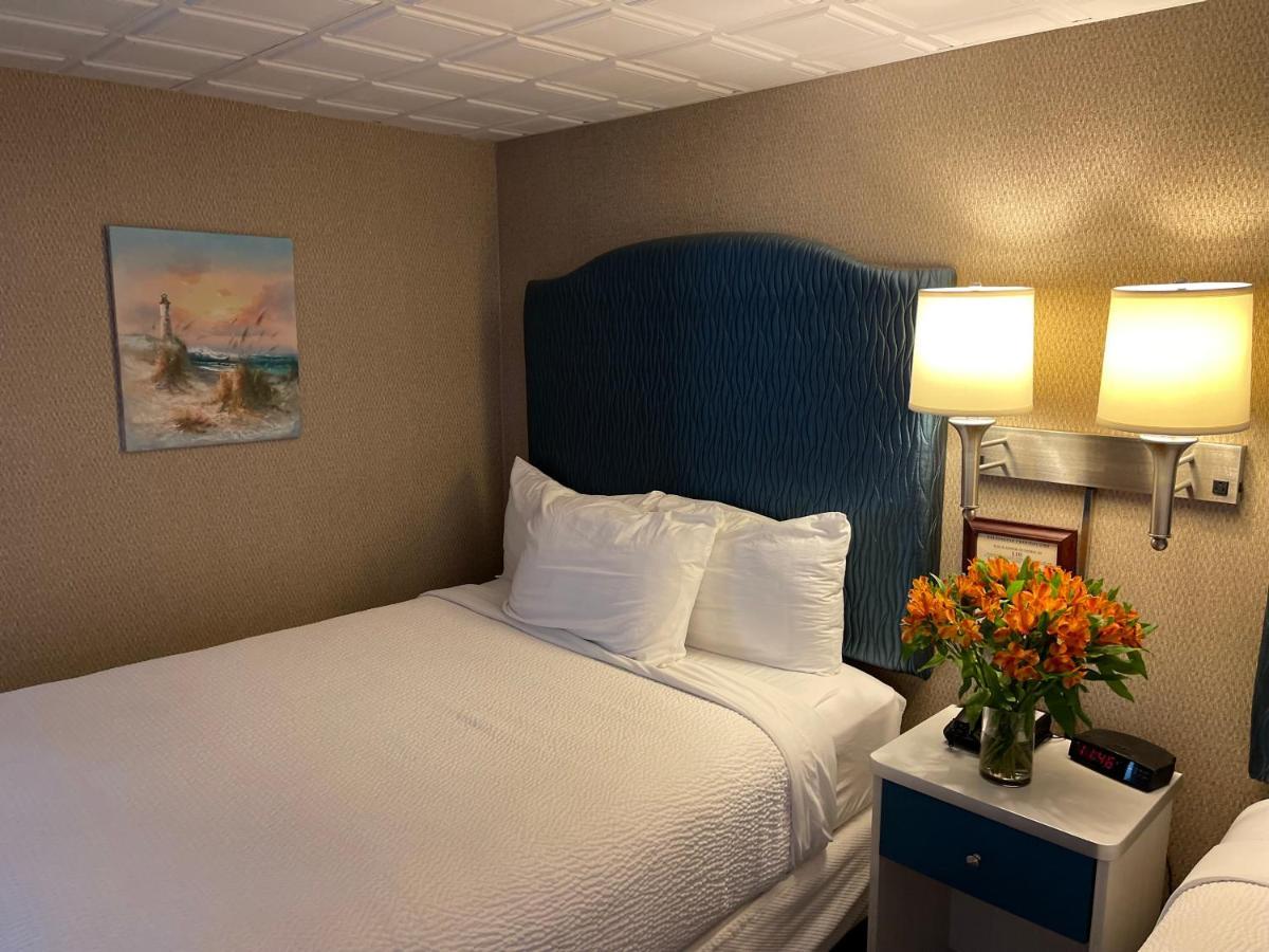 Premium Queen Room