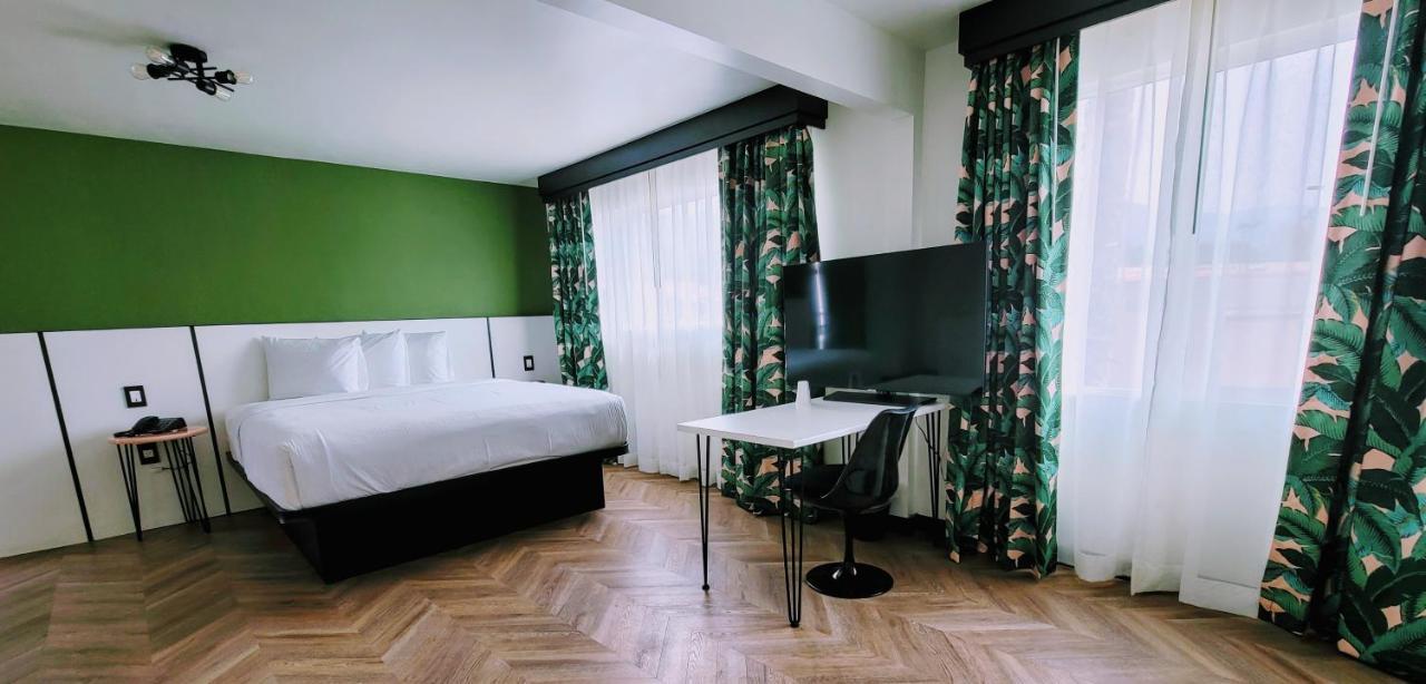 Deluxe Family Suite
