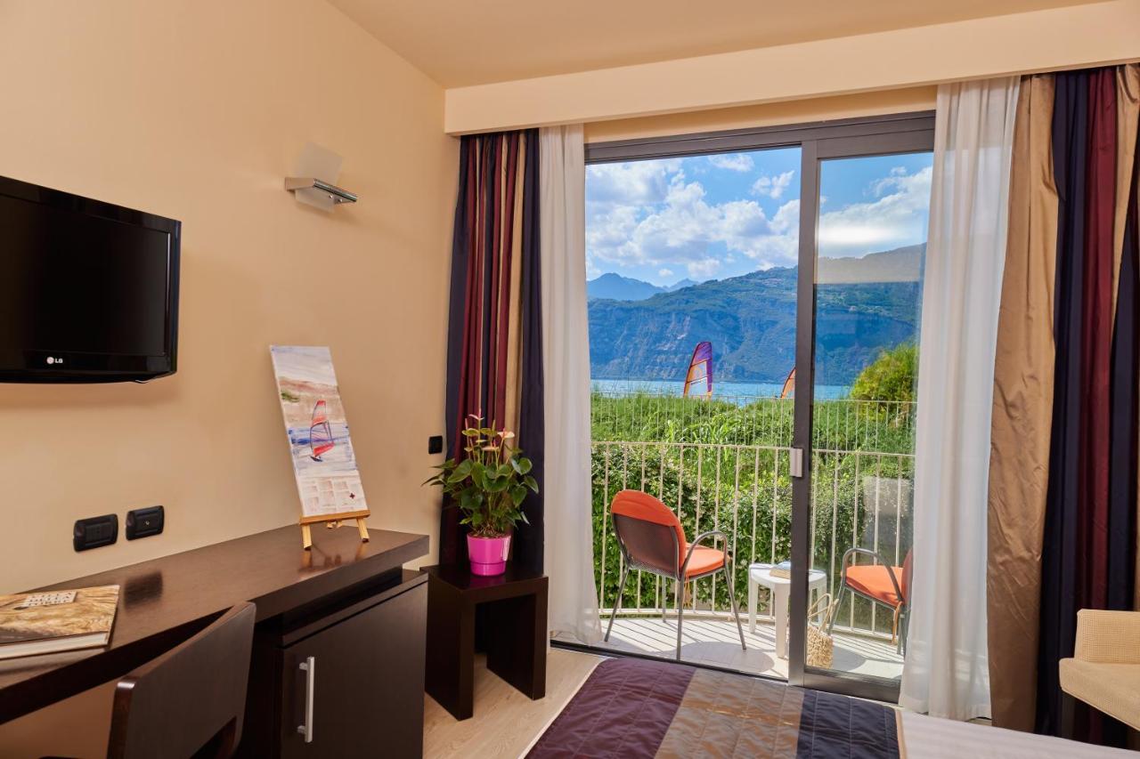 Superior Double or Twin Room Partial Lake View Ground Floor