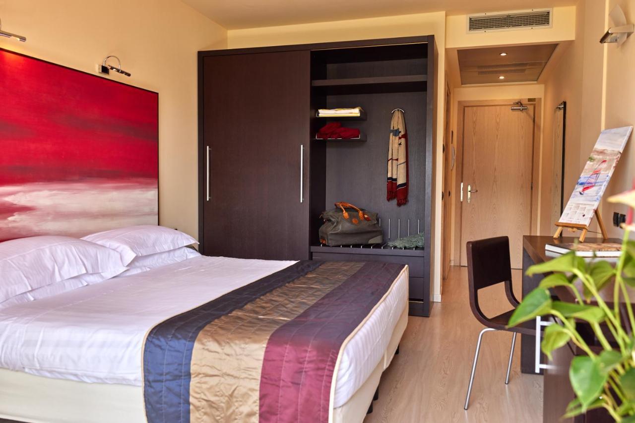Superior Double or Twin Room Partial Lake View Ground Floor