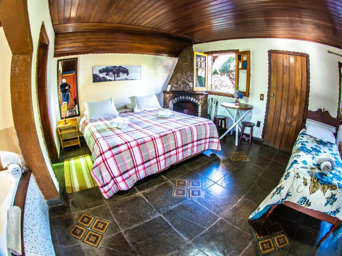 Master Chalet spa bath