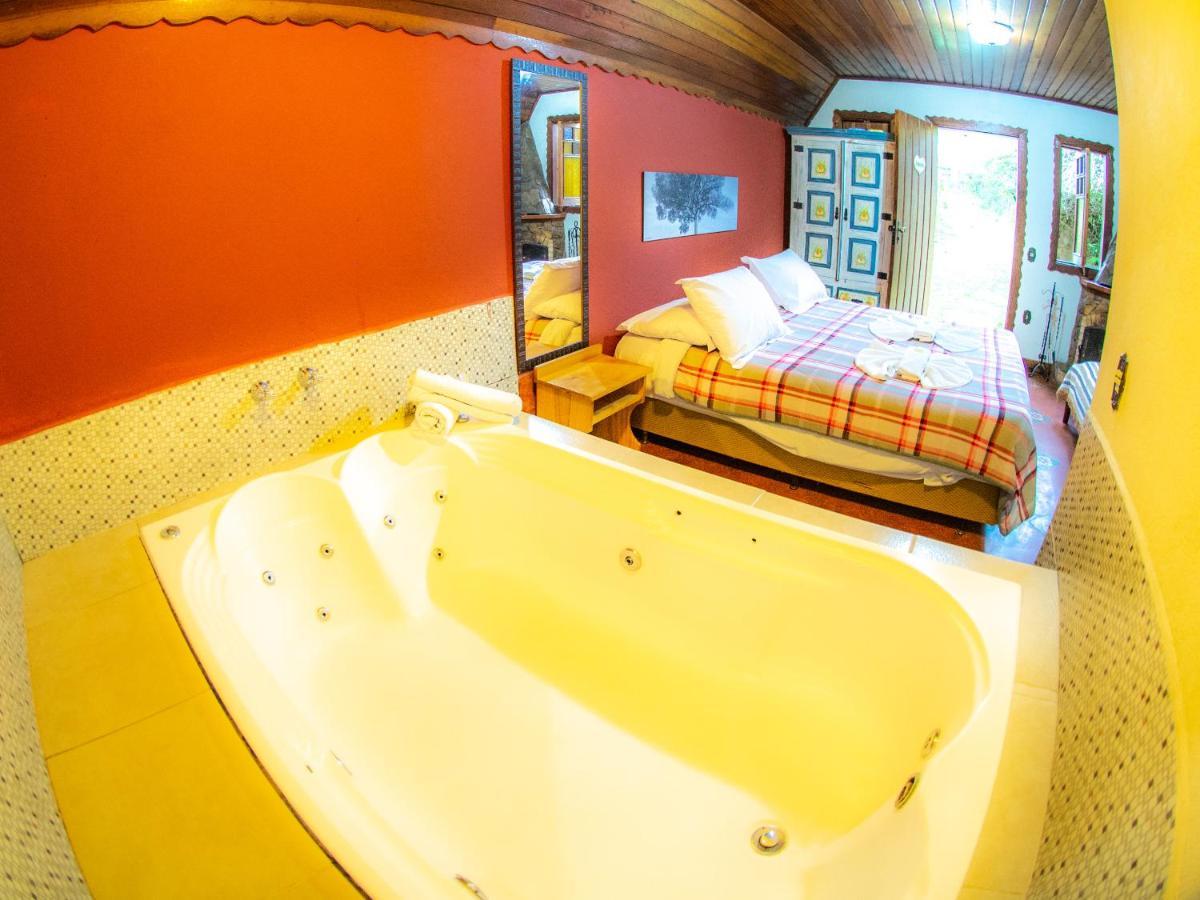 Deluxe Chalet Spa Bath