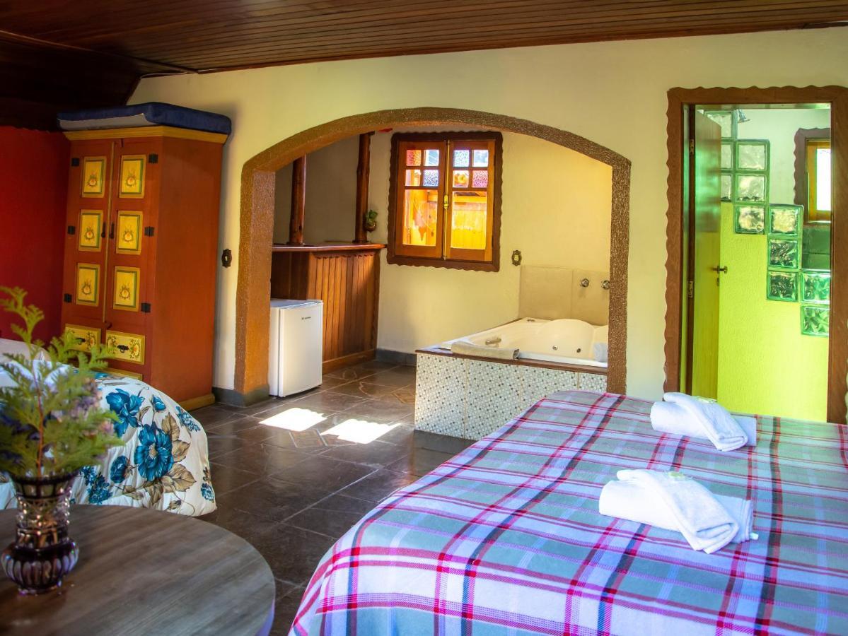 Master Chalet spa bath