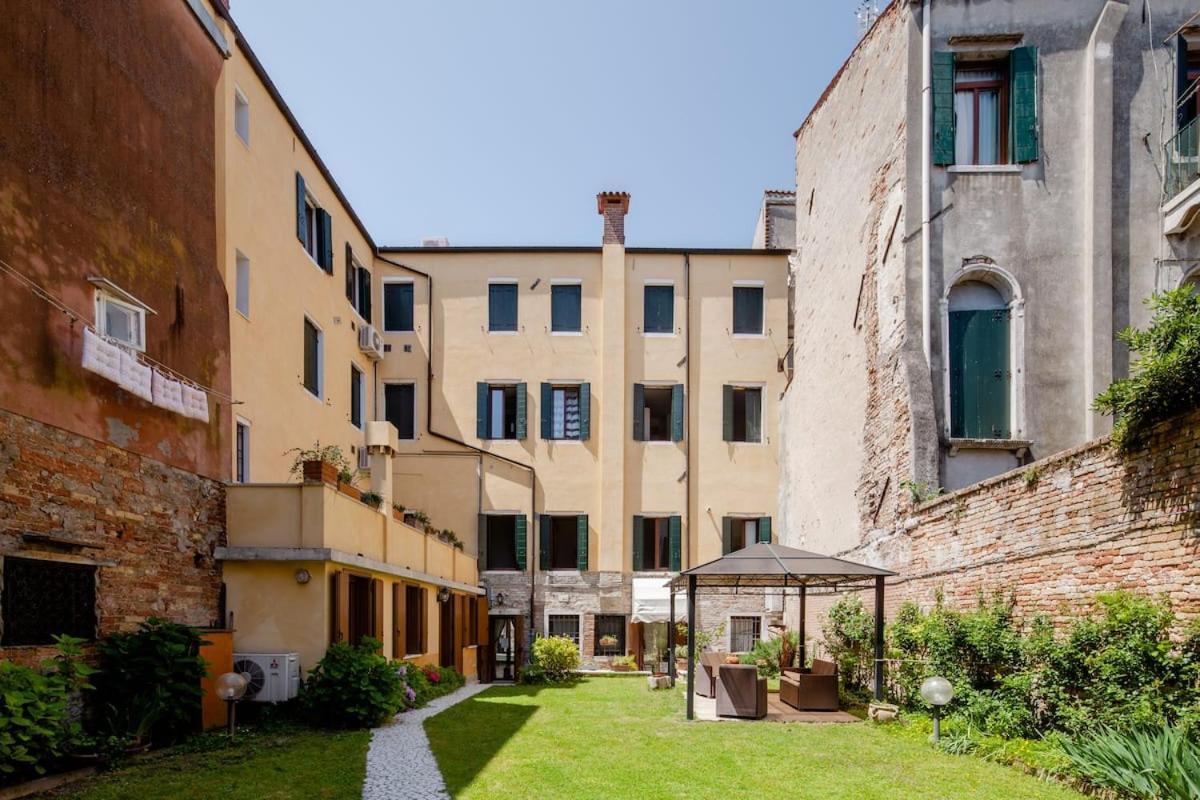 Apartment Garden View