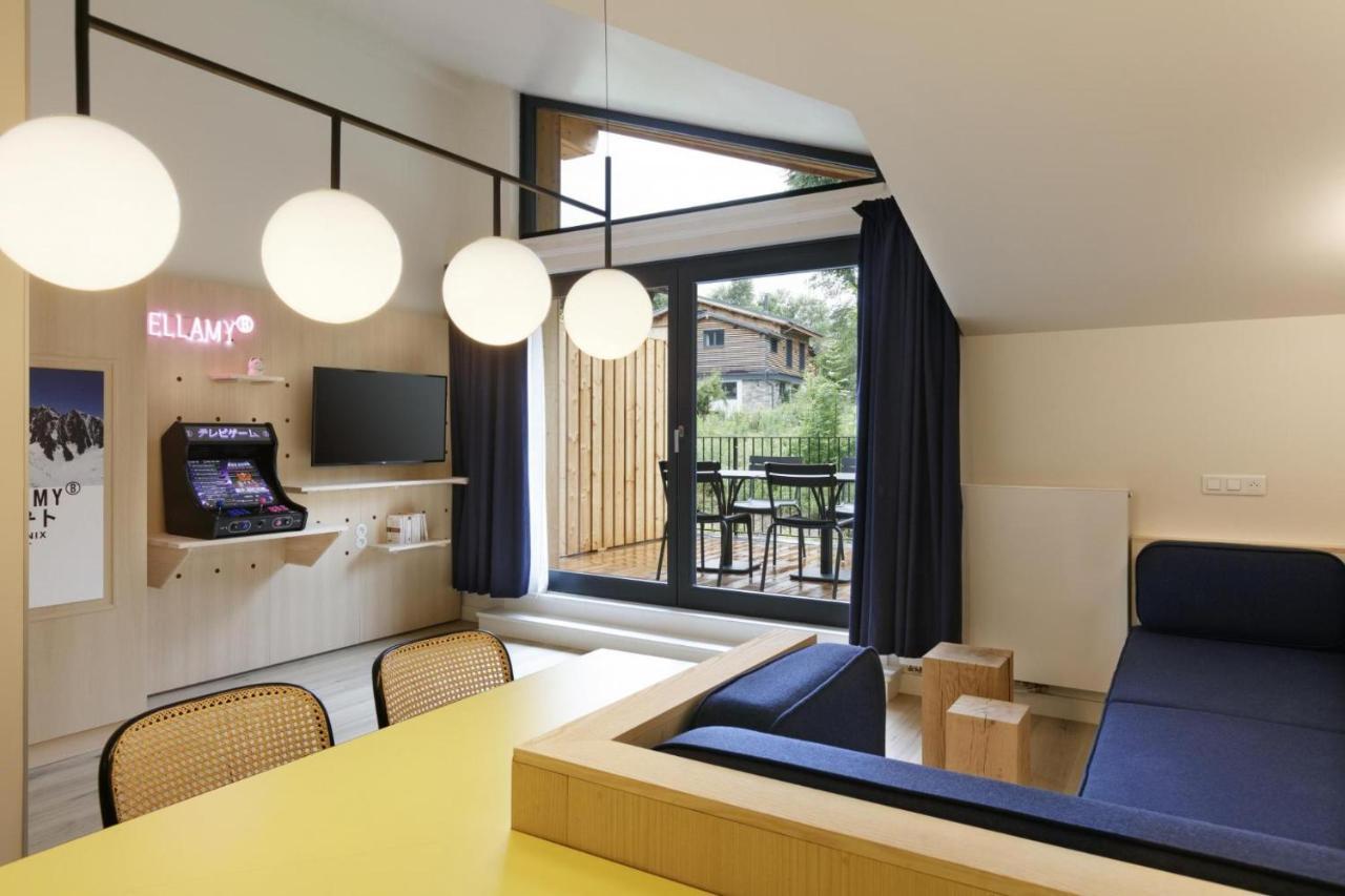 Superior One-Bedroom Apartment Terrace