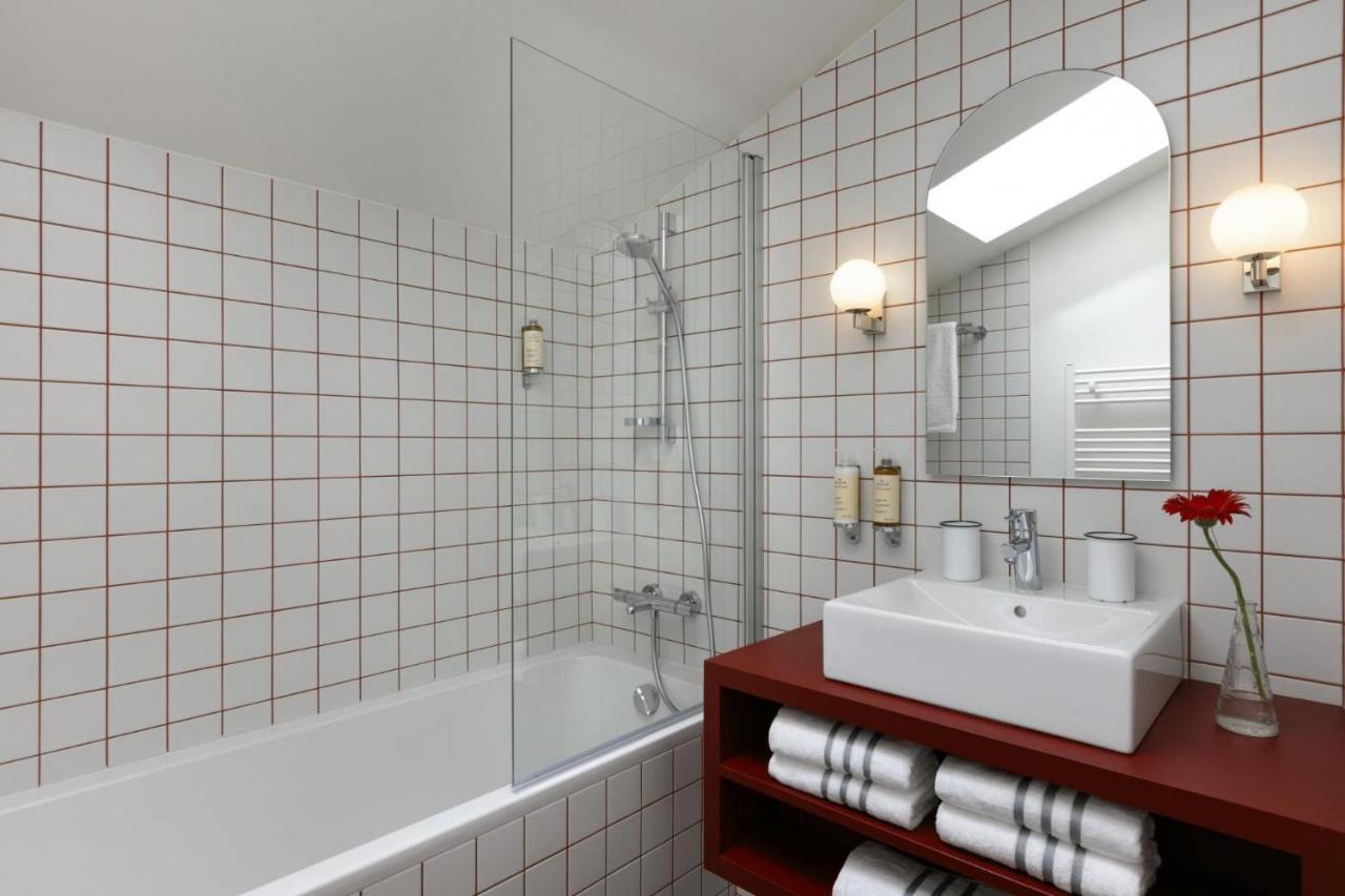 Superior One-Bedroom Apartment Terrace