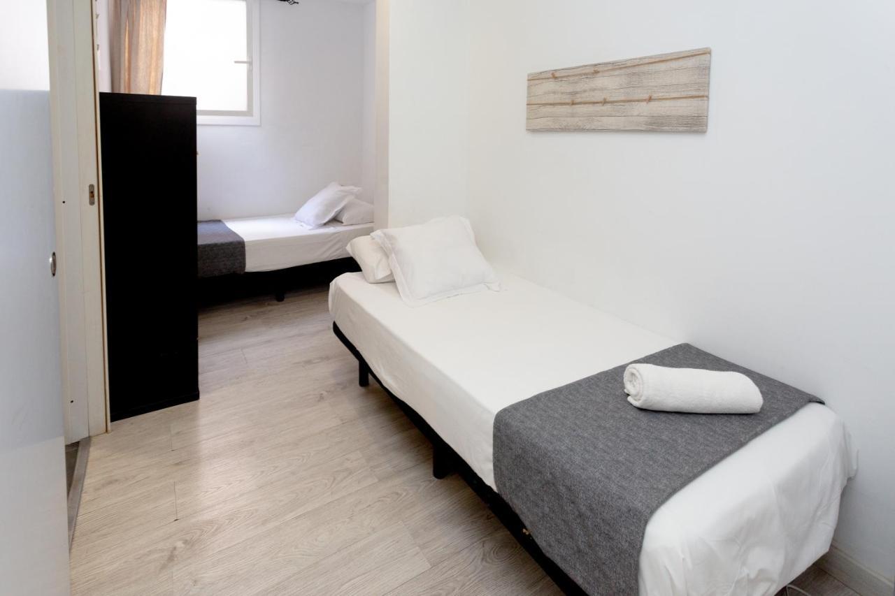 Twin Room Private Bathroom