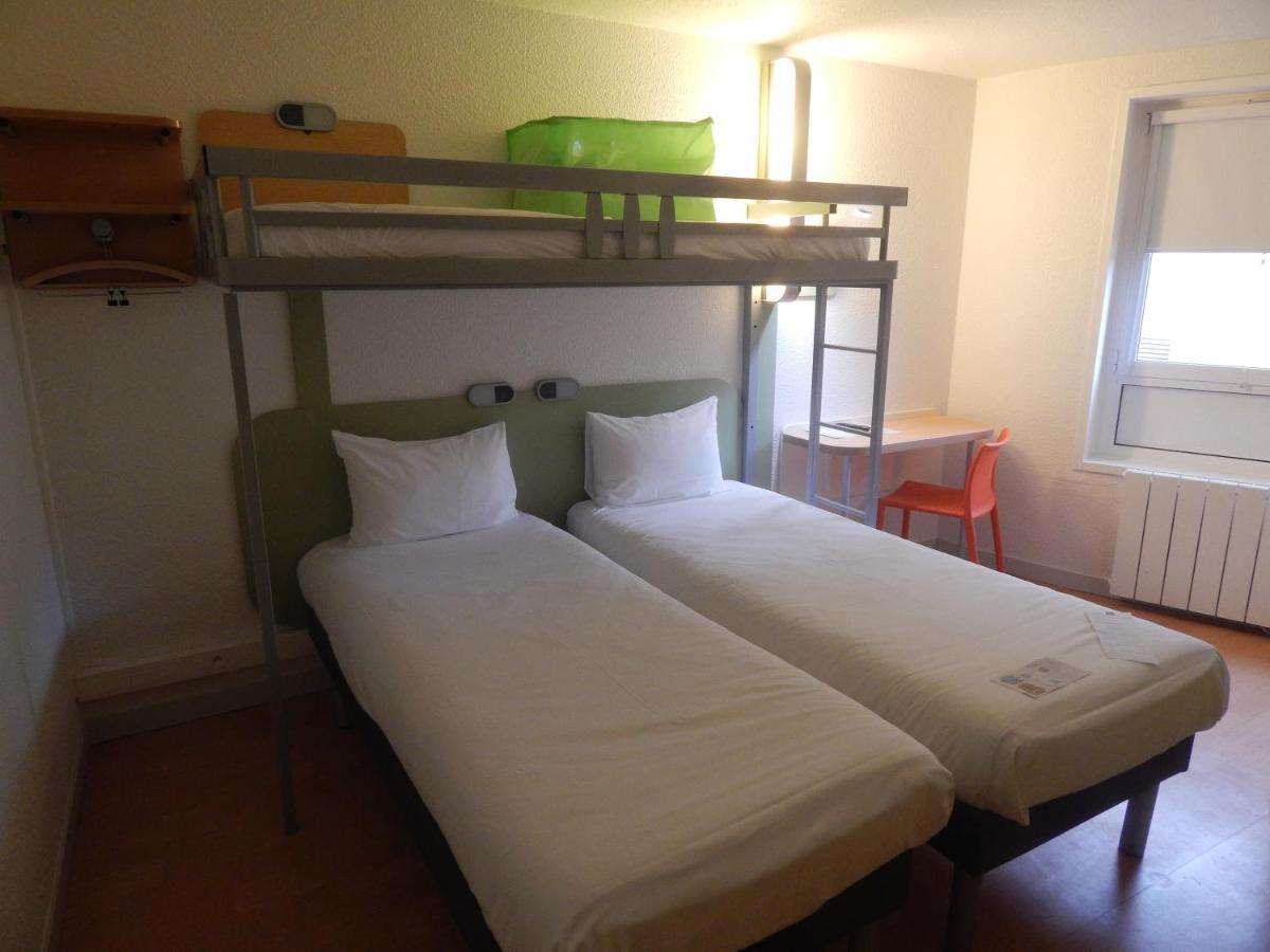 Triple Room Three Single Beds,1704915138:JPEG