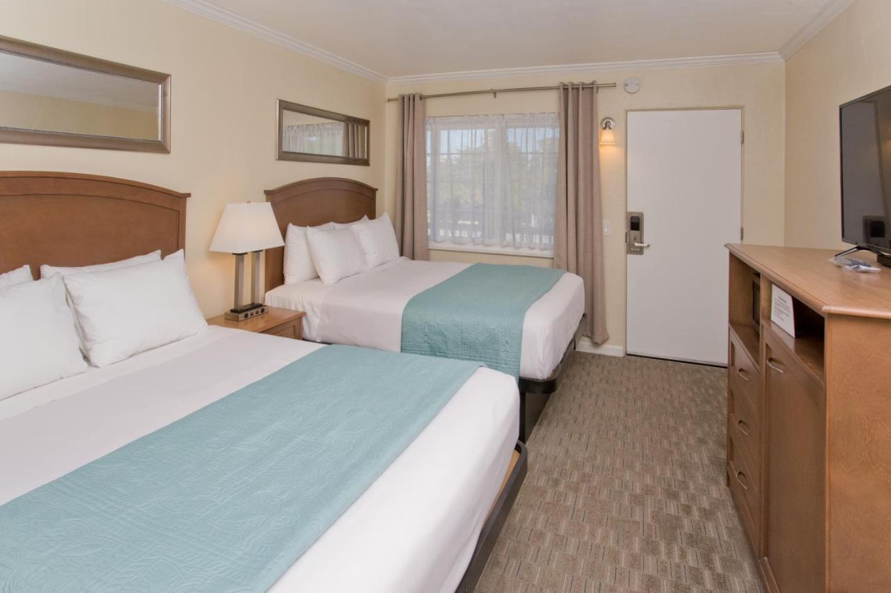 Two Queen Beds