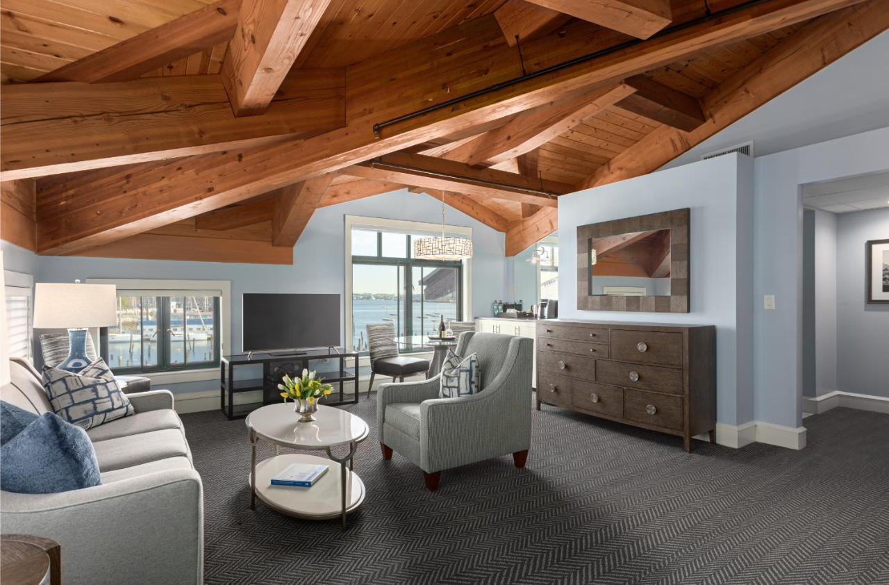 Corner King Room Harbour View