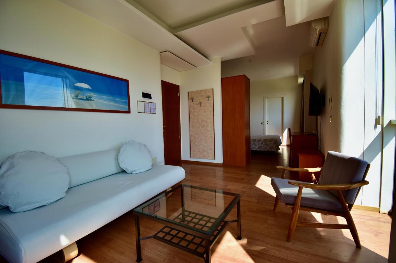 Deluxe Suite Sea View