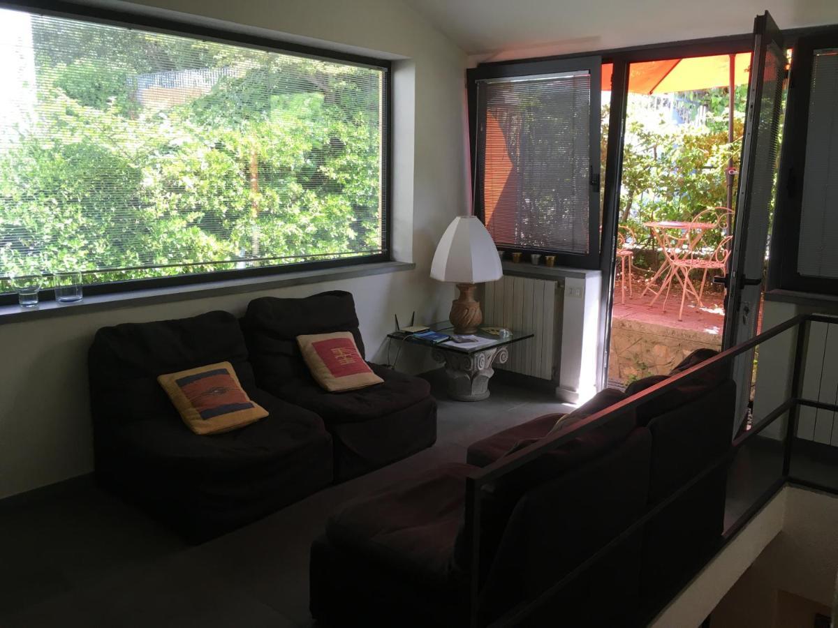 One-Bedroom Apartment Garden Split Level