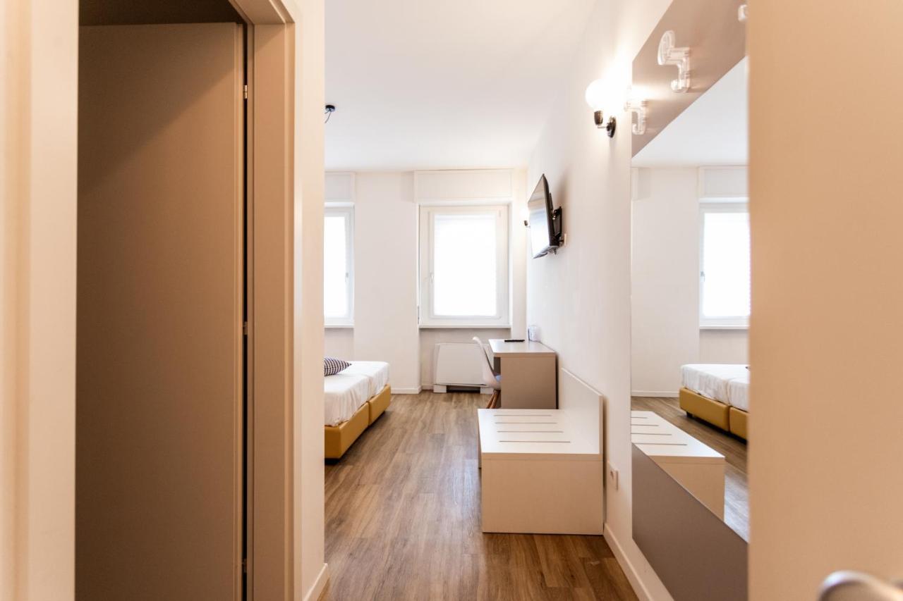 Twin Room Bathroom