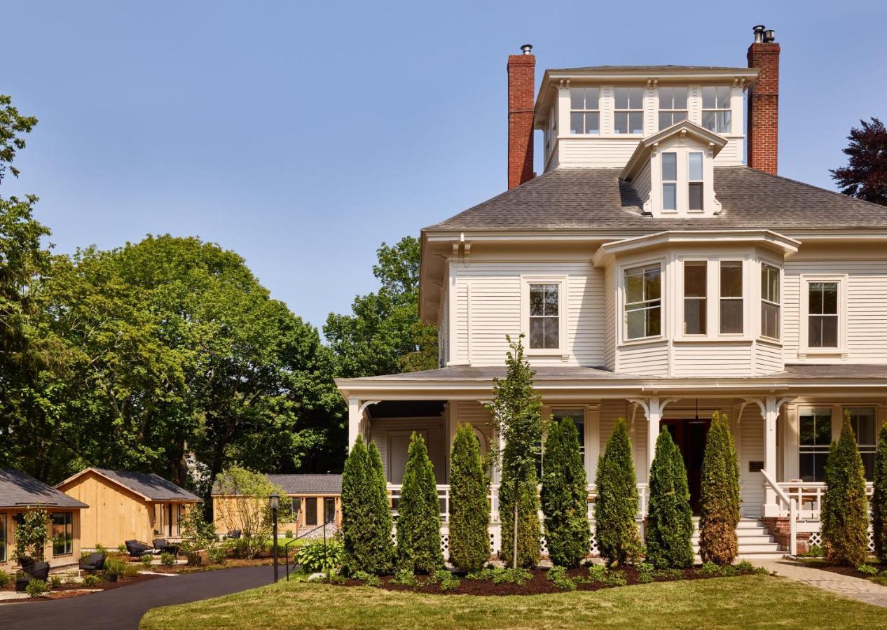 King Porch Suite