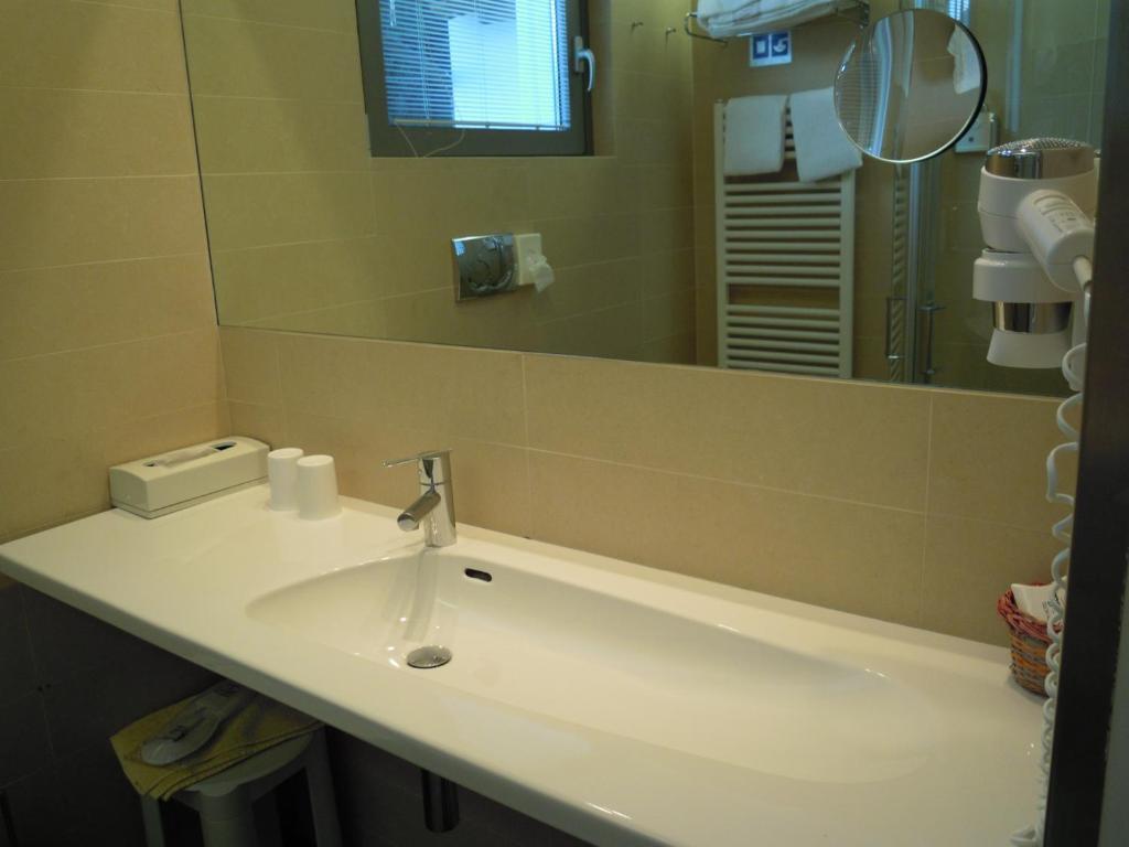 Superior Double Room Balcony Lake View
