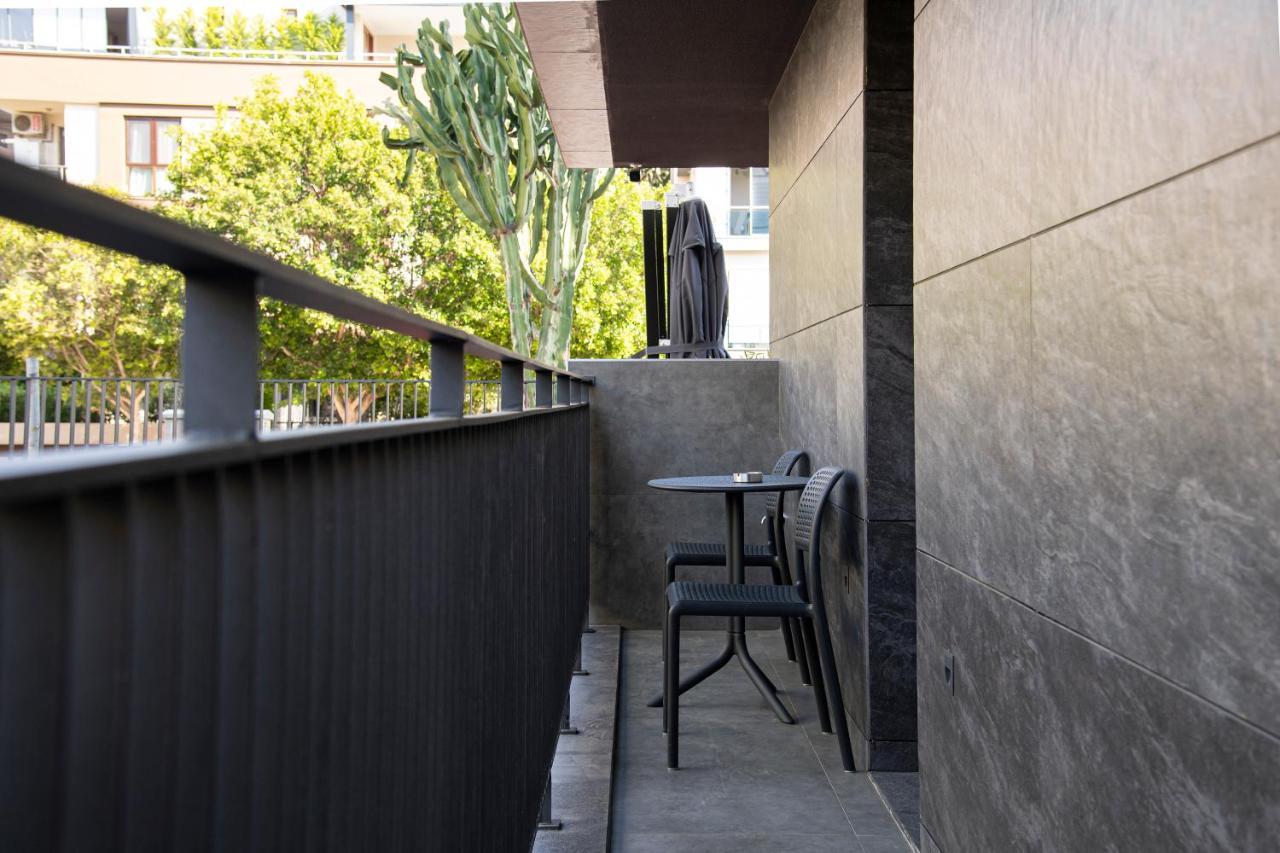 Medium Garden W or Balcony