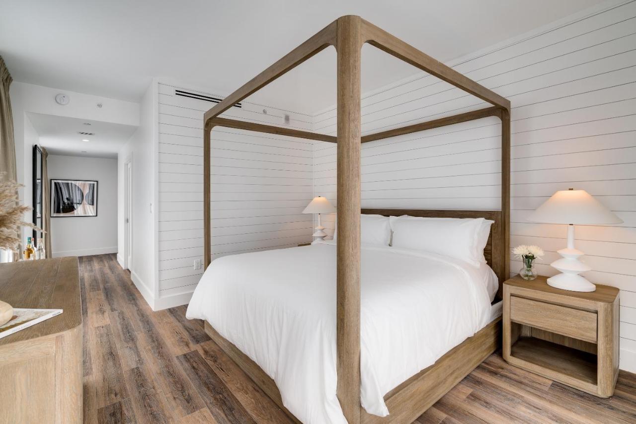 Penthouse Deluxe King Bedroom