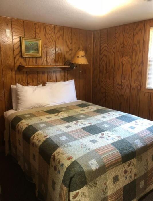 Two-Bedroom Deluxe Cabin