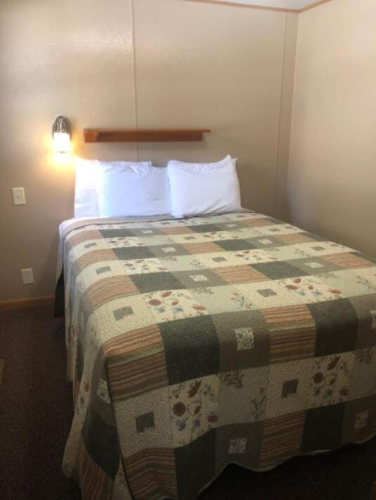 Two-Bedroom Deluxe Cabin