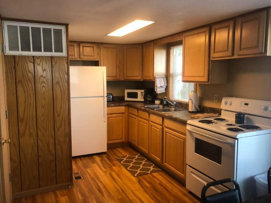 Two-Bedroom Deluxe Cabin