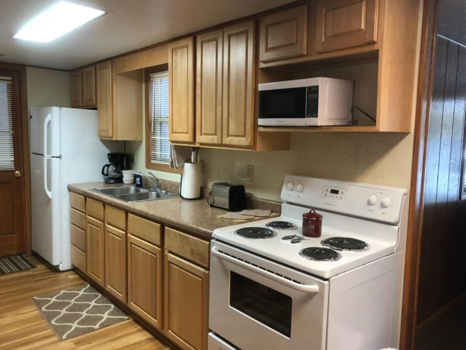 Two-Bedroom Deluxe Cabin