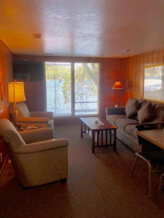 Two-Bedroom Deluxe Cabin