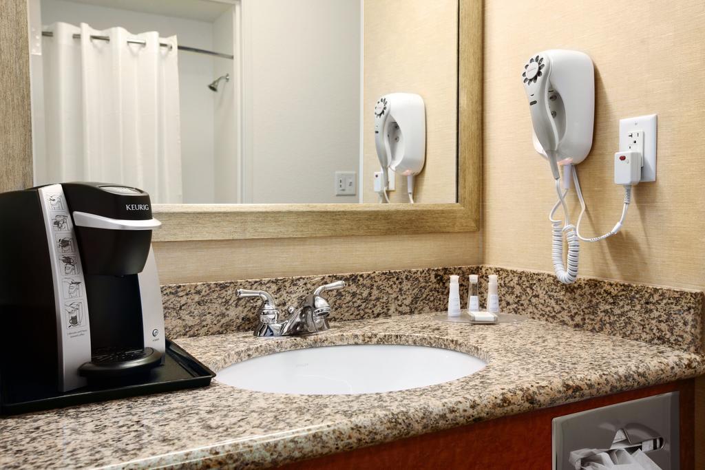 Double Room with Two Double Beds - Non-Smoking,123471007:JPEG