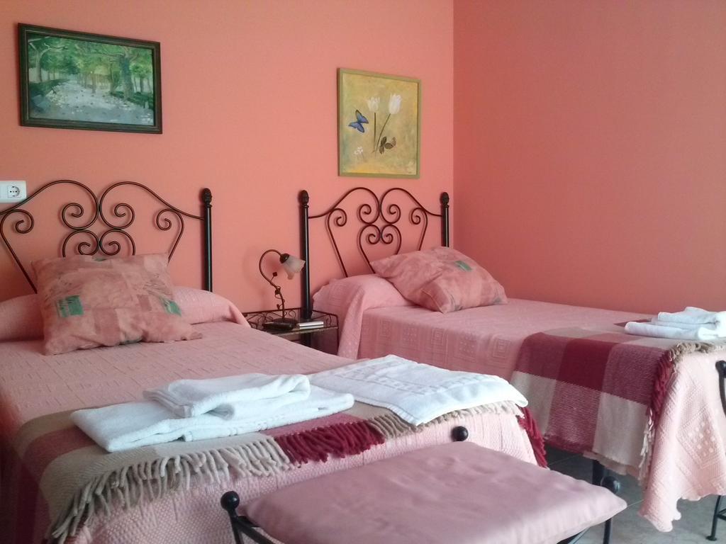 Dos Habitaciones Dobles comunicadas (4 adultos)