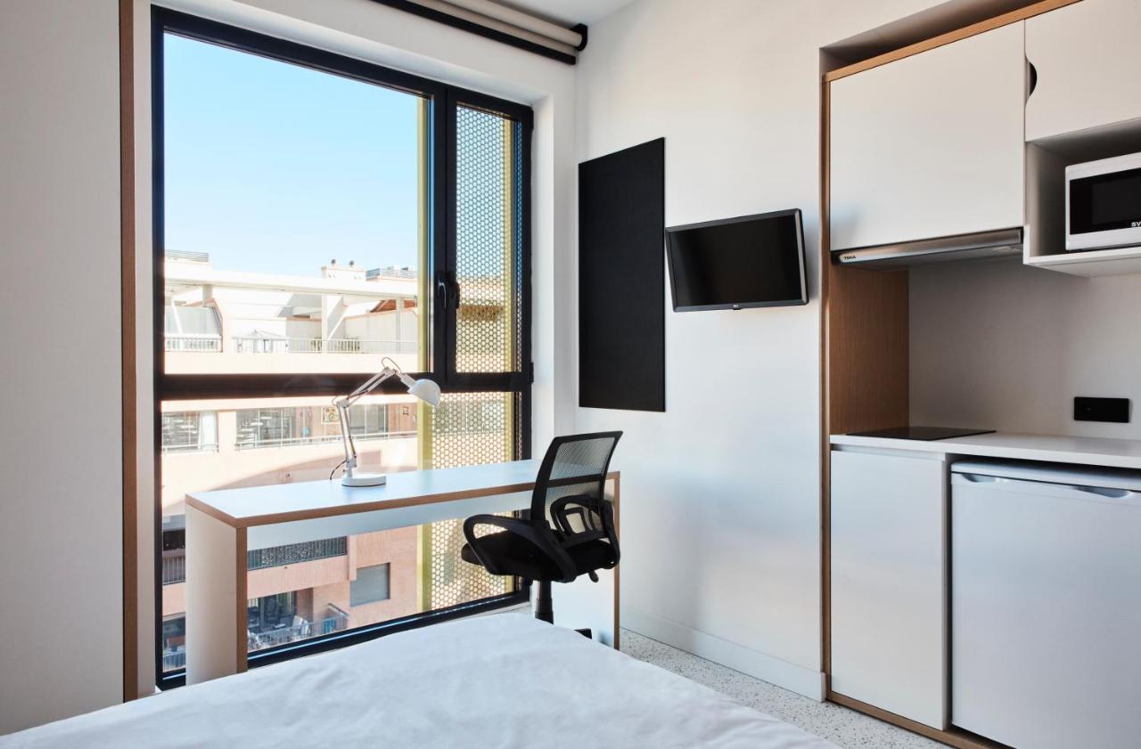 Single Studio