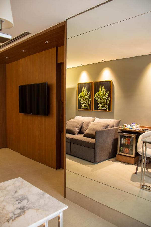Executive Suite,1146020242:JPEG