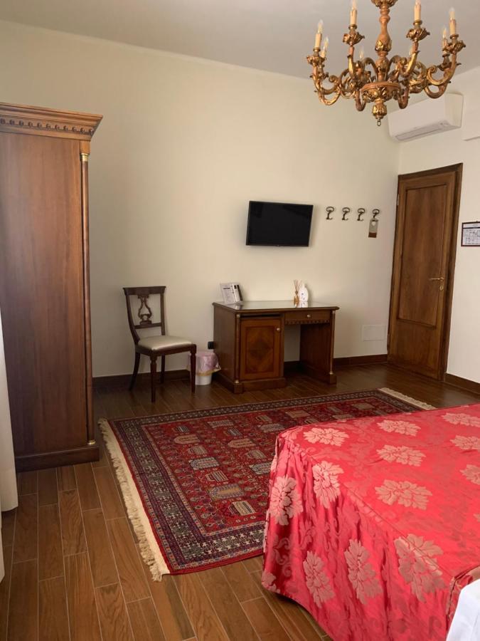 Double or Twin Room Private External Bathroom