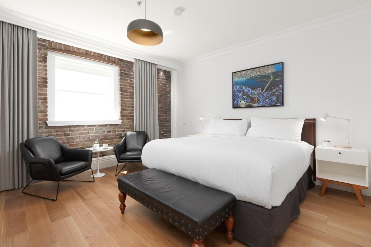 Legacy King Room