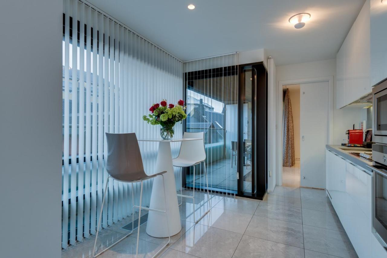 Deluxe One-Bedroom Suite Balcony