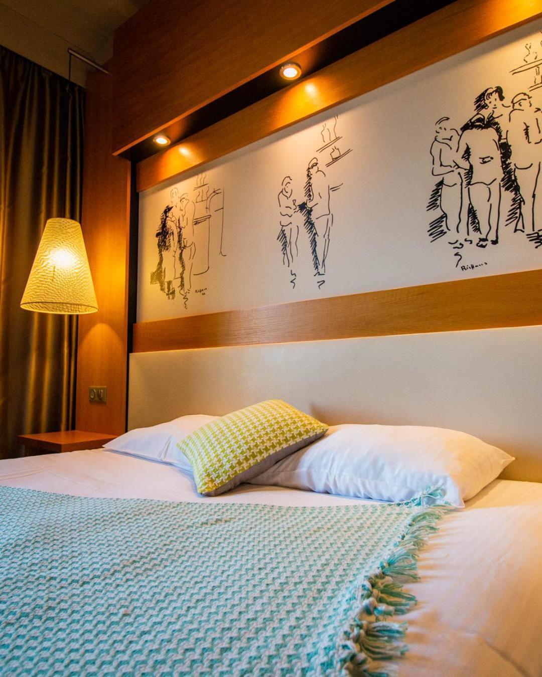 Twin Room Courtyard Side