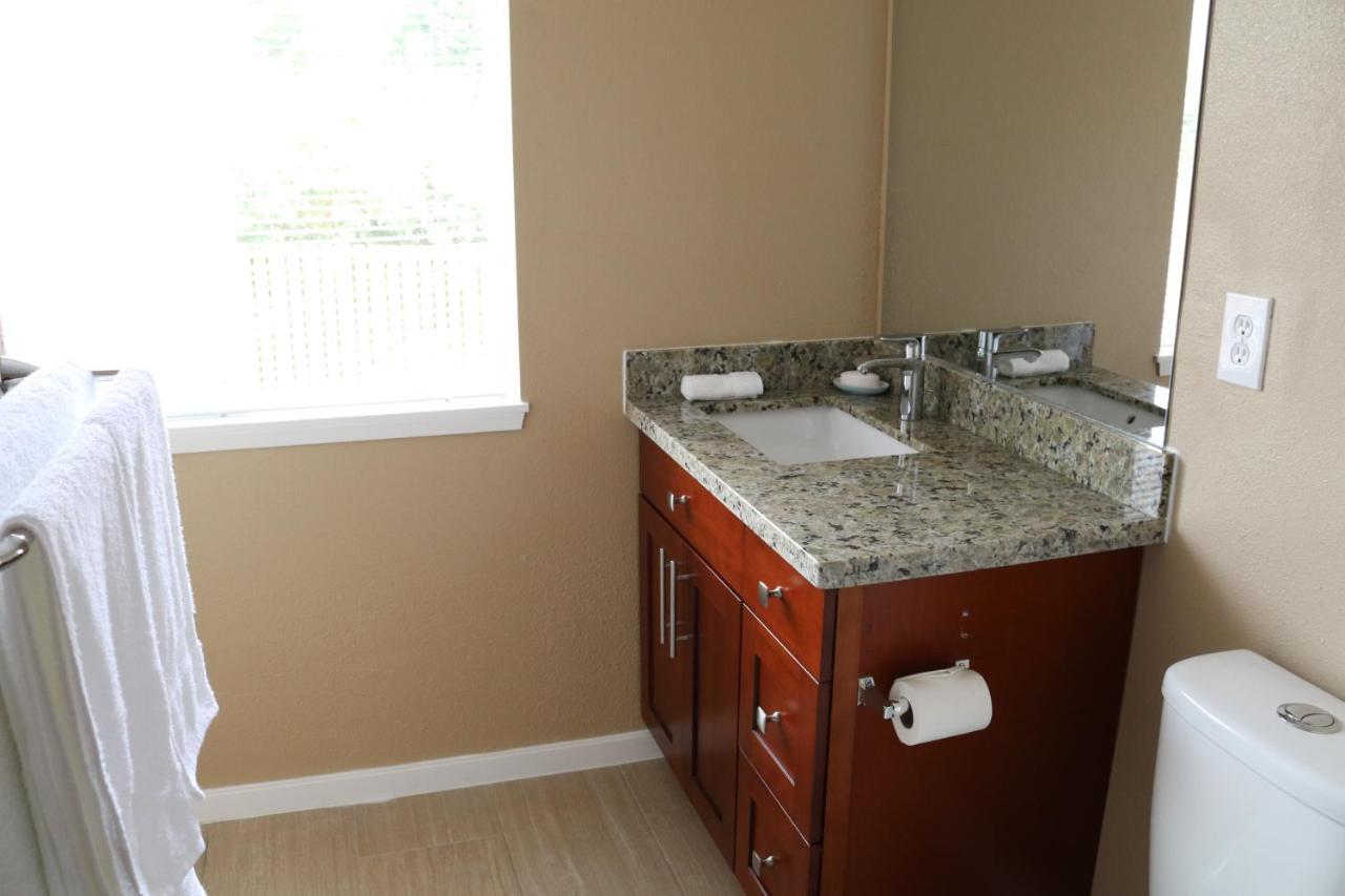 Double Room Private Bathroom