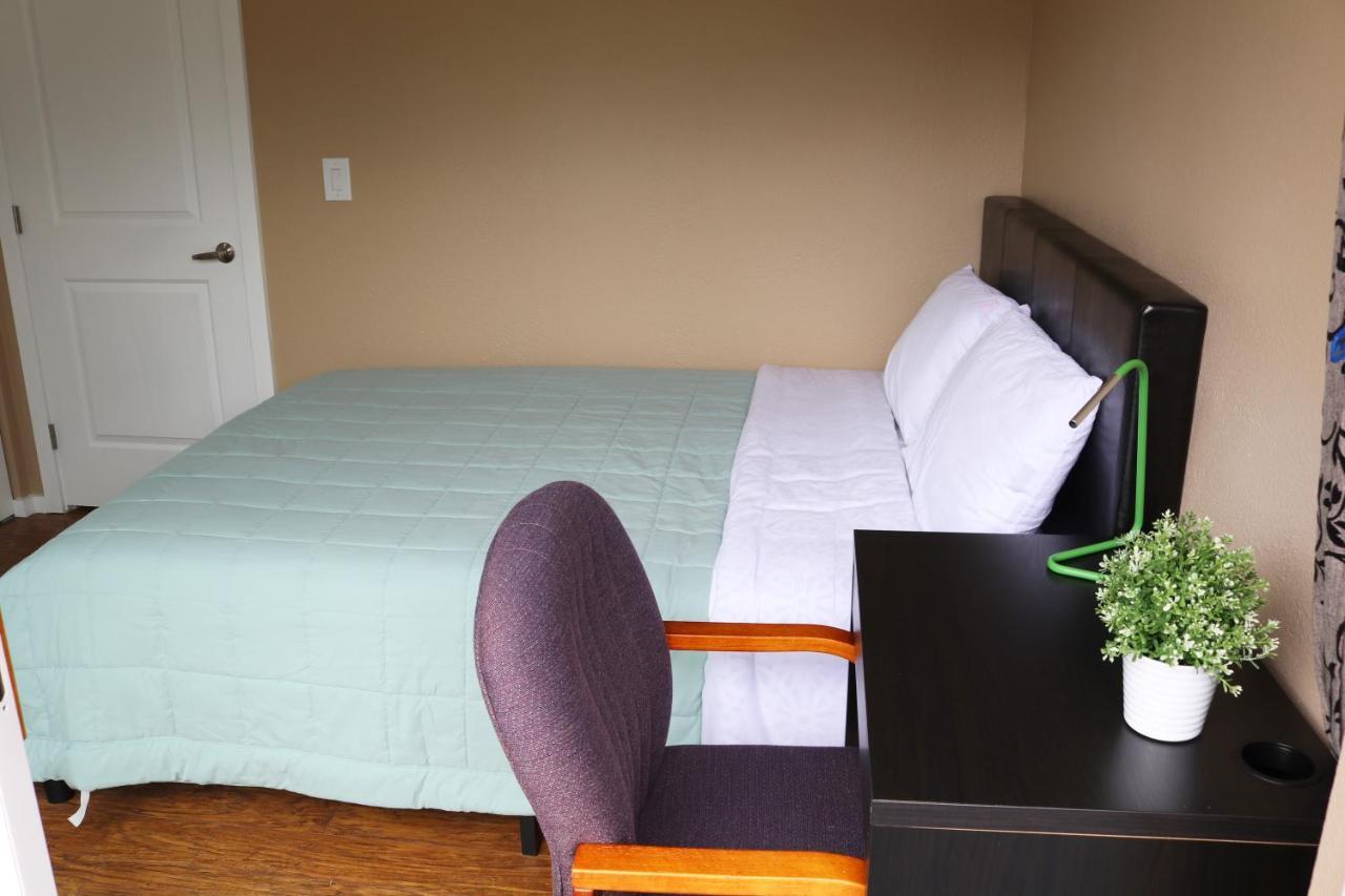Double Room Private Bathroom