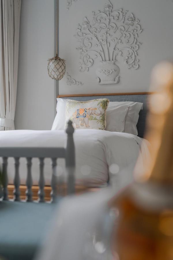 The Bodhi Pool Suite Twin Bed
