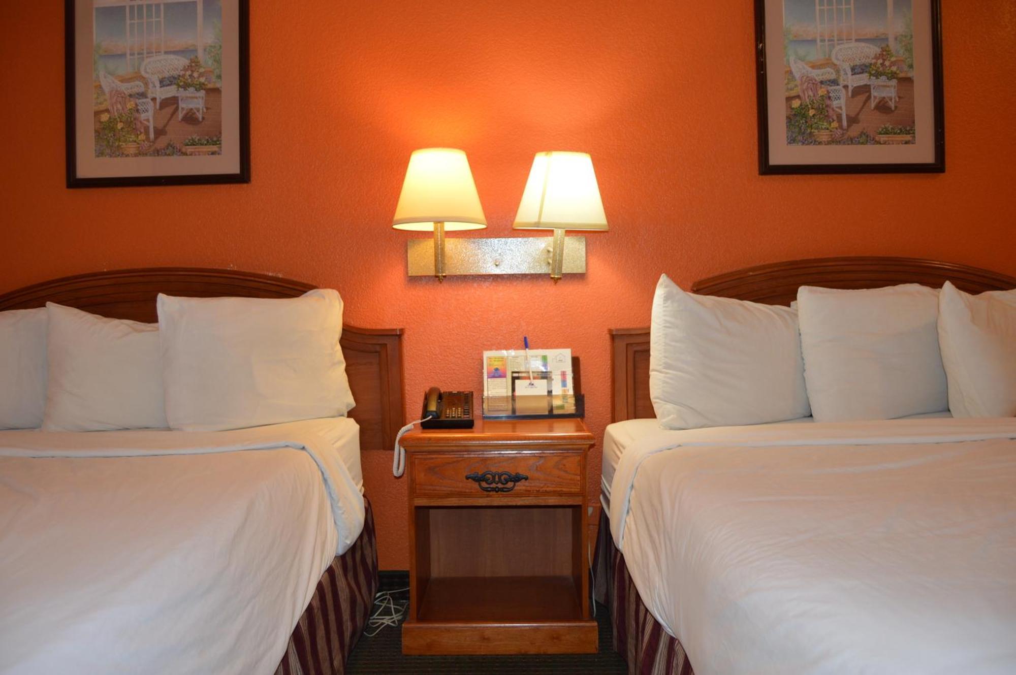 Queen Room with Two Queen Beds - Non-Smoking