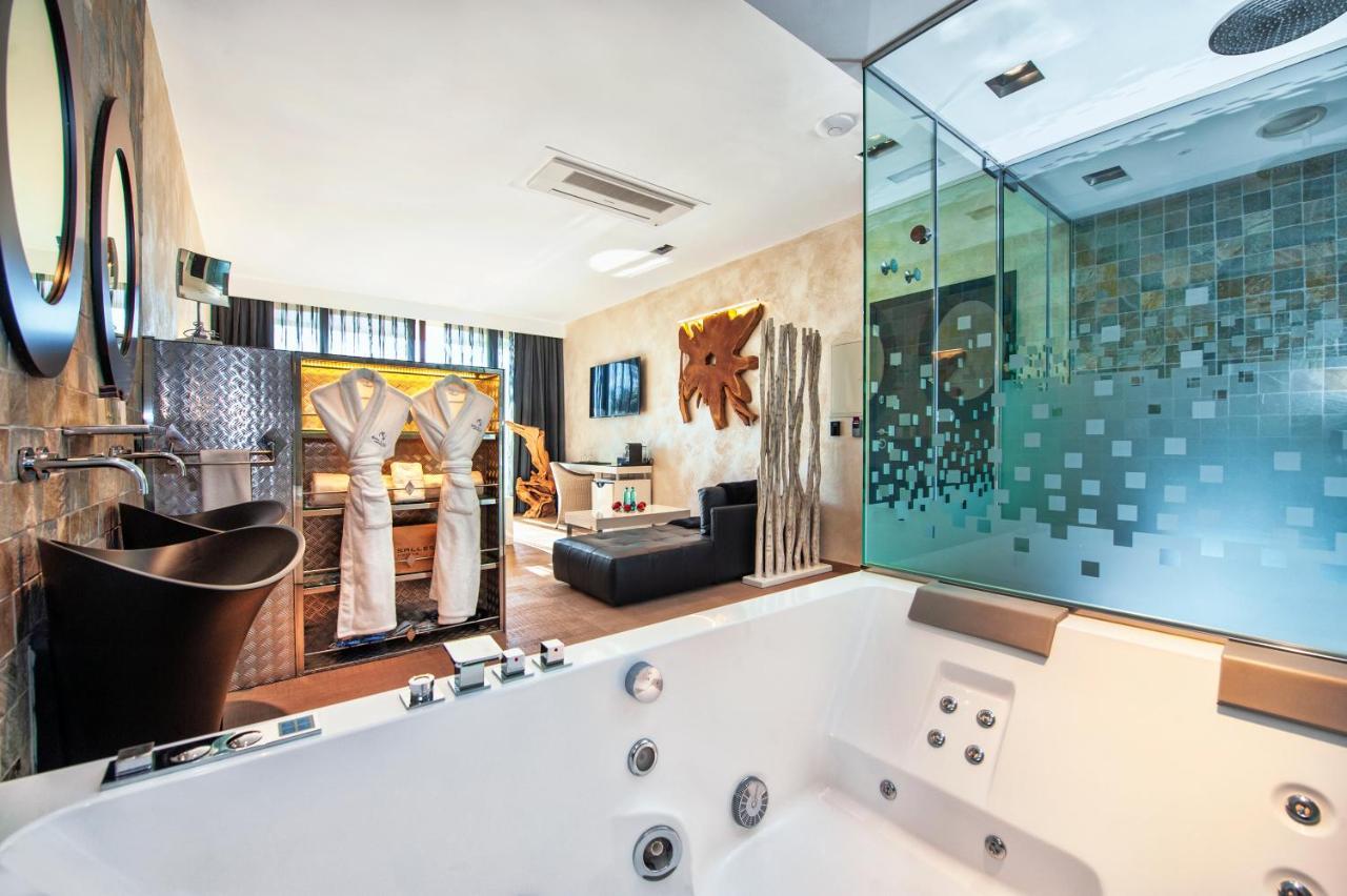 Suite Jacuzzi® Private Garden