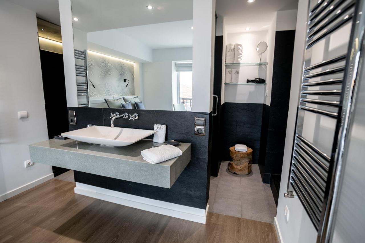 Luxury Suite Spa Bath