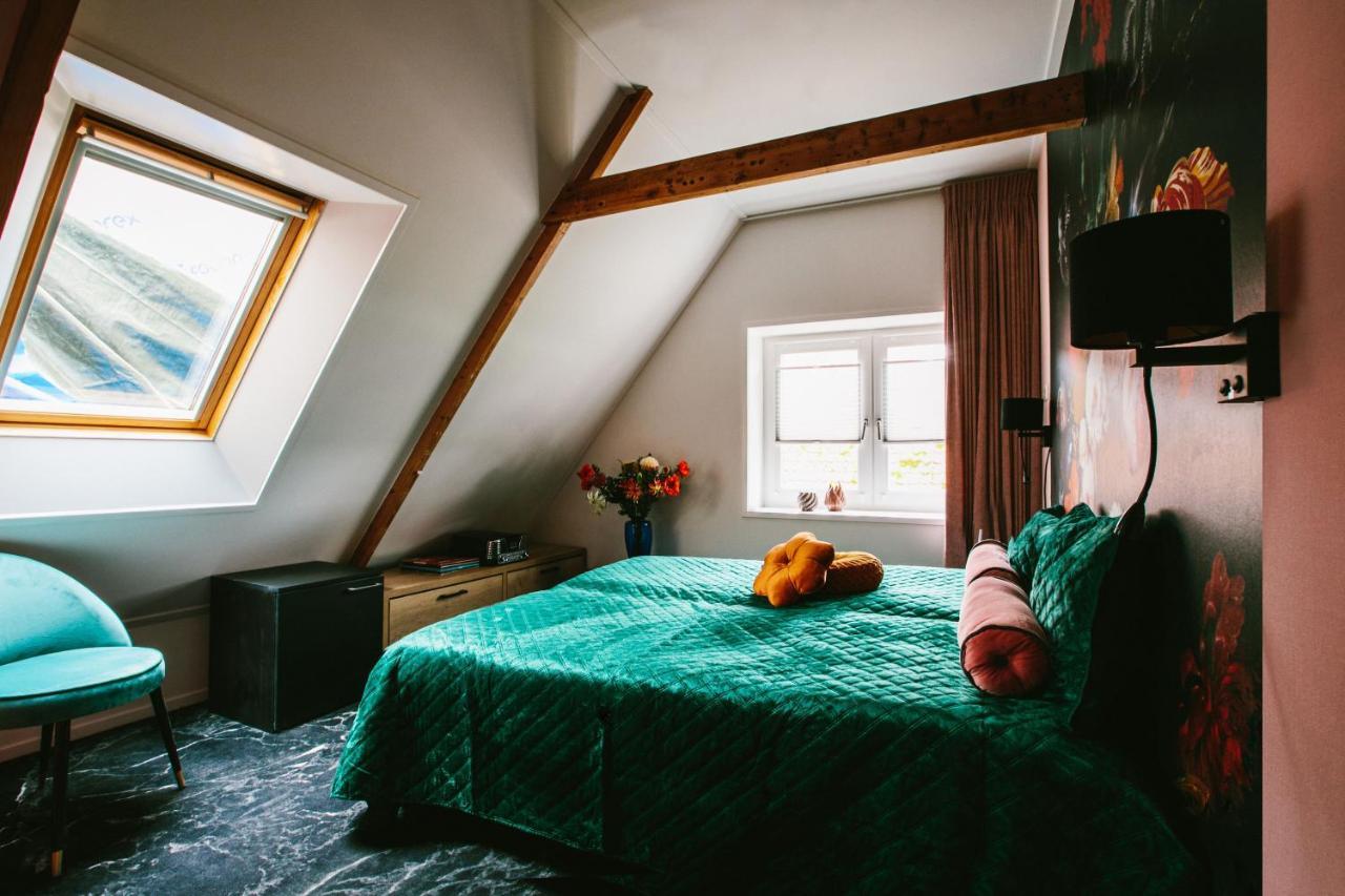 Double Room Private Bathroom