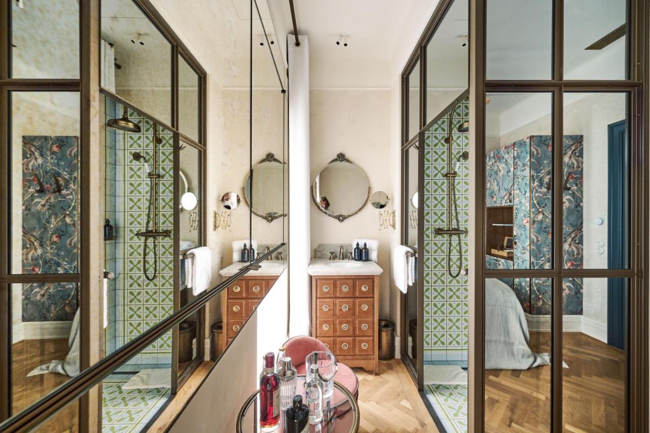 Petit Double Room