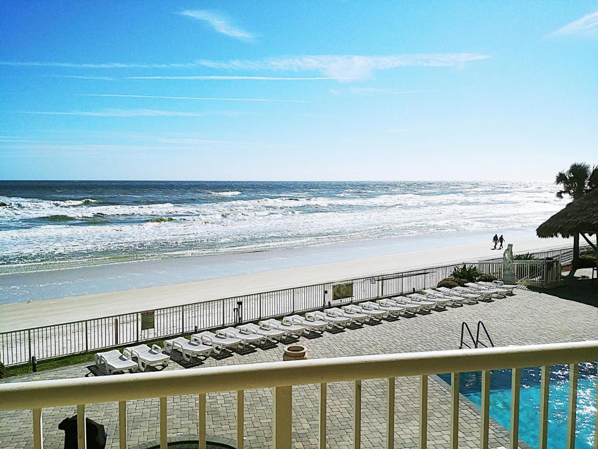 Queen Room Two Queen Beds Oceanfront
