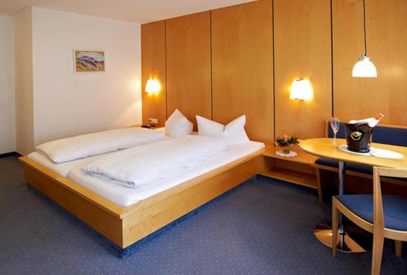 Single Room,11537424:JPEG