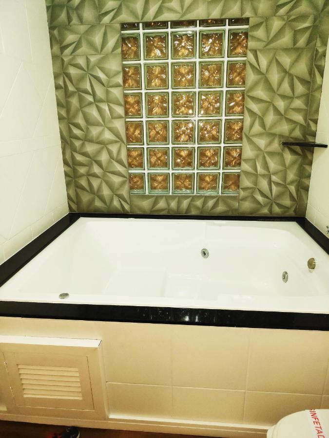 Deluxe Double Room Bath